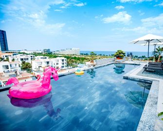 Galvin Hotel - Sam Son - Pool