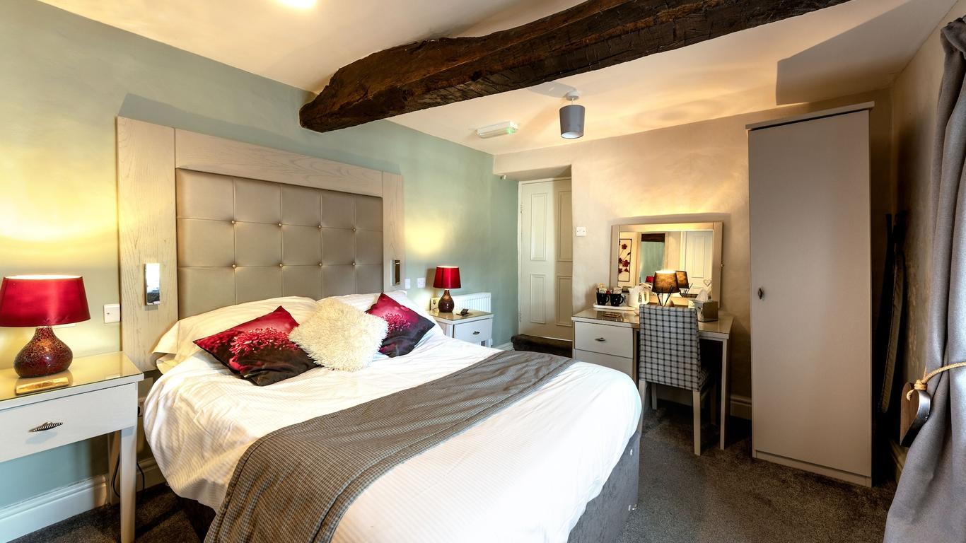 Maypole Inn