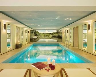 Landhaushotel Hof Wasserkuppe - Poppenhausen - Piscina