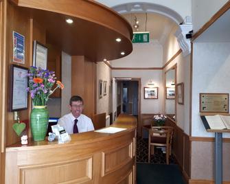 Welbeck Hotel & Restaurant - Douglas - Front desk