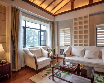Heqing Cunshi Manor · Youran Residence - Lijiang - Living room