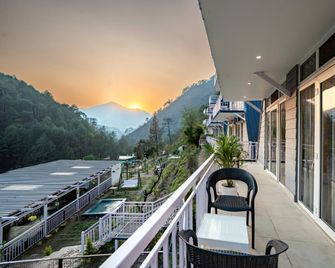 Kainchi Retreat near Kainchi Dham - Ramgarh - Balcón