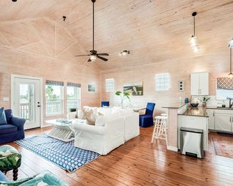 Bird in Paradise - Port Aransas - Living room