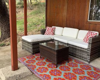 Spacious and Cozy Cabin Rental with Amazing Views in Julian, California - Julian - Patio