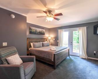 Misty Mountain Cabin - Lenoir - Bedroom