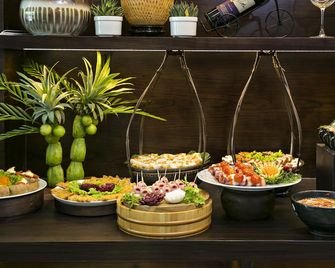 Halina Hotel and Apartment - Da Nang