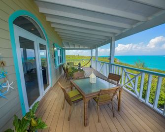 Stunning ocean views, first-class accommodation - with Pool, Deck & Solar - Georgetown - Balkon