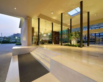 ماراسا ساروفار بريميير - تيروباتي - مبنى