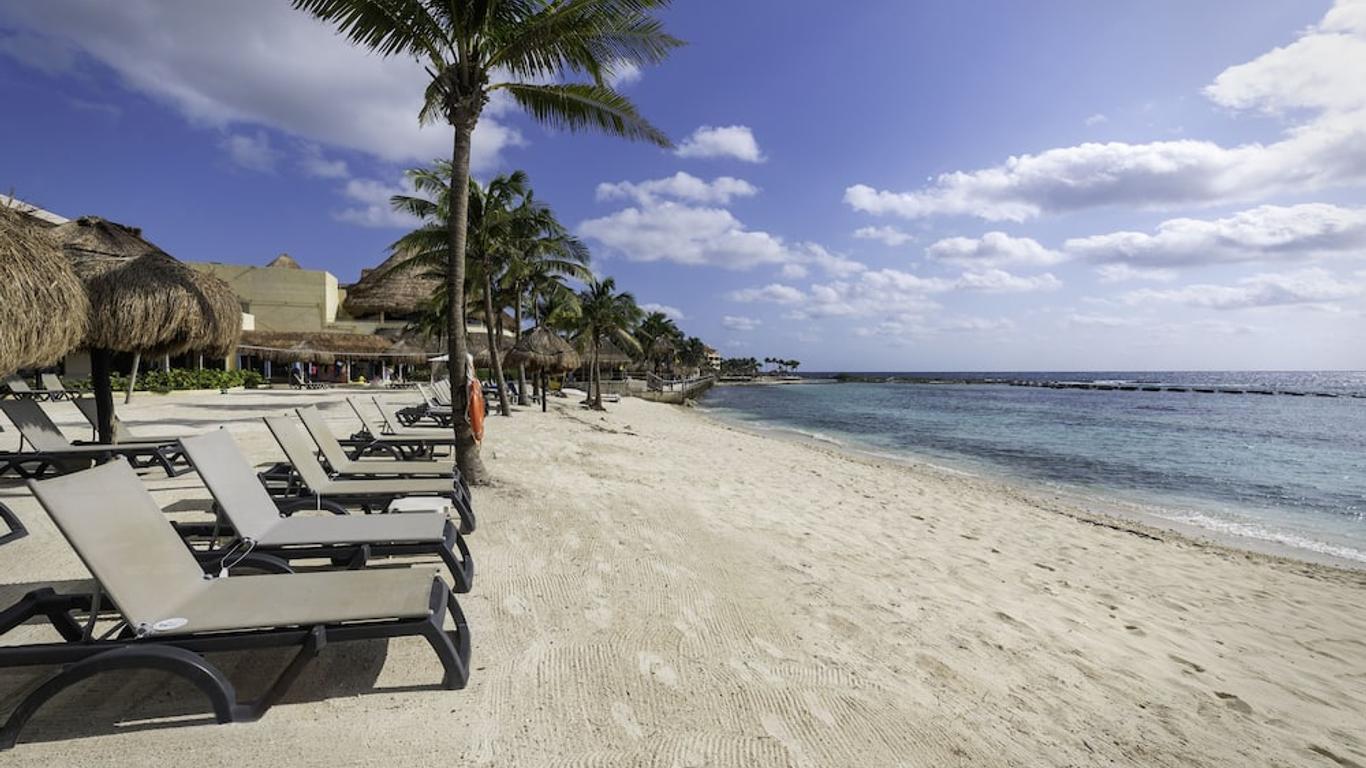 Catalonia Yucatan Beach