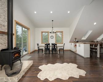 New Hot Tub, Firepit, Laundry, Big Front Deck with Great Views - Grand Lake - Їдальня