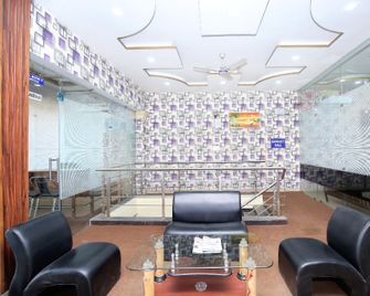 Hotel O Amarpali - Baddi - Lobby