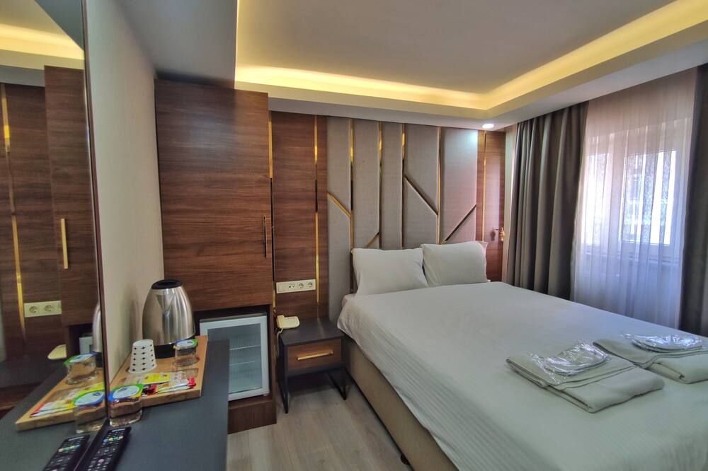 ذا جولدن بيراز هوتل آند سبا