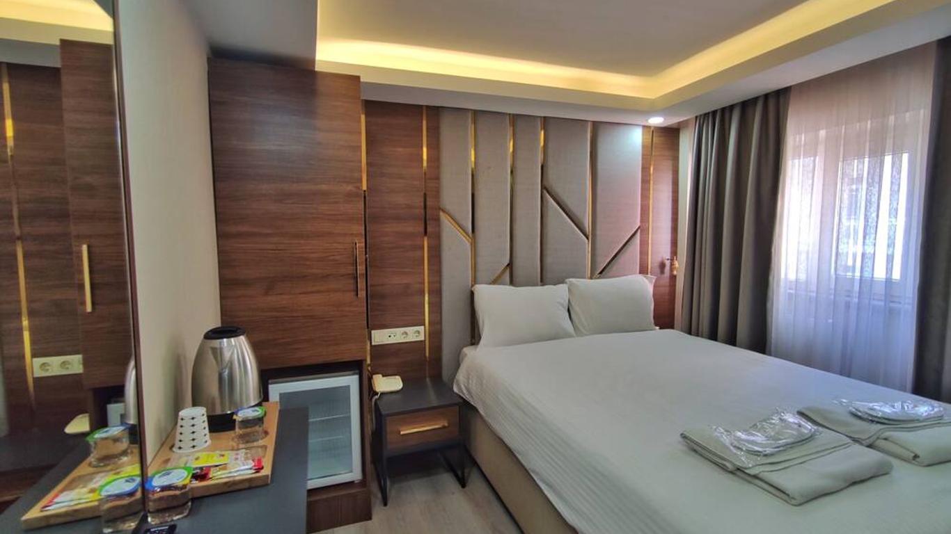 โรงแรมและสปา The Golden Pera