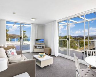 The Mini Penthouse - Ettalong Beach Resort - إتّالونغ بيتش - غرفة معيشة