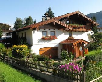 Ferienwohnung B - Appartements Landhaus Schwaninger - Eben am Achensee - Gebäude