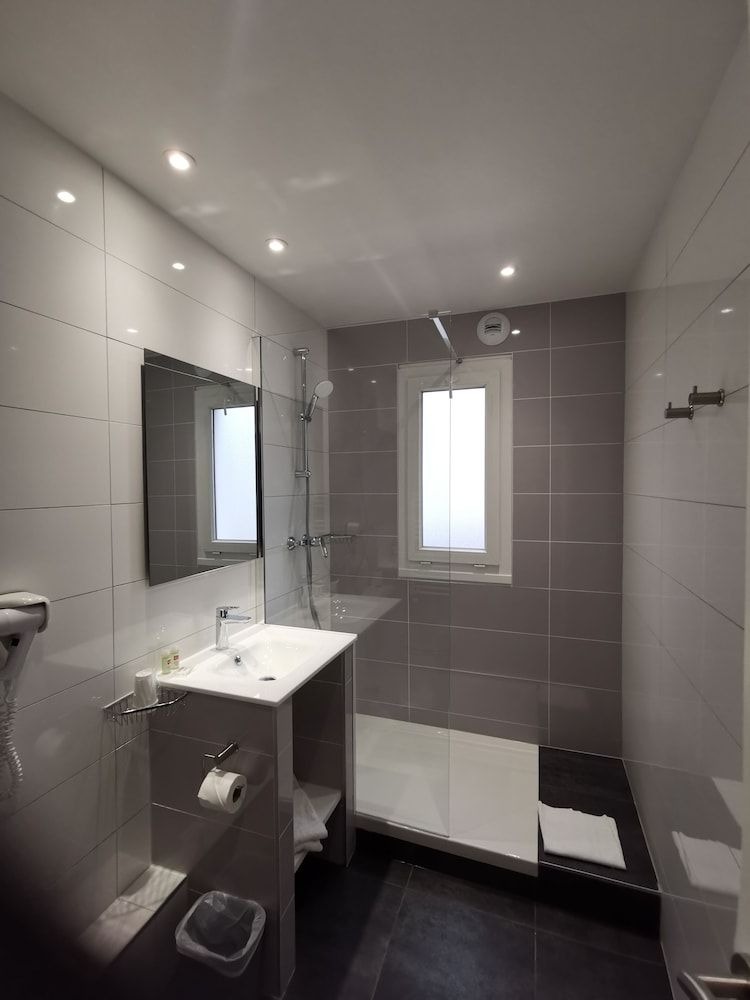 Atalante - Annemasse - Bathroom