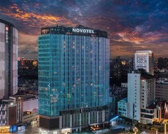 Novotel Living Yunnan Dianchi Times - Kunming - Building