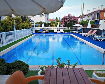 Sehzade Apart Otel - Fethiye - Piscina