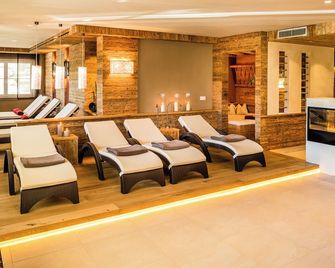 Hotel Am Sonneck - Lagundo - Spa