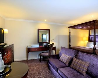 Macdonald Houstoun House - Broxburn