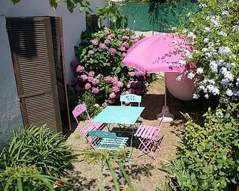 Ground floor of charming T2 Cargèse center - Cargèse - Patio