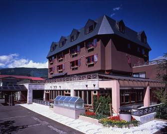 Hakuba Hotel Ougiya - Hakuba - Building