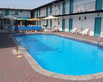 The Amethyst Beach Motel - Point Pleasant Beach - Pool