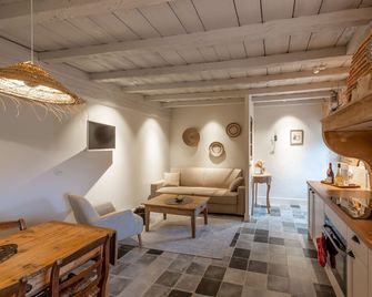 Château de Champ-Renard - Blacé - Living room