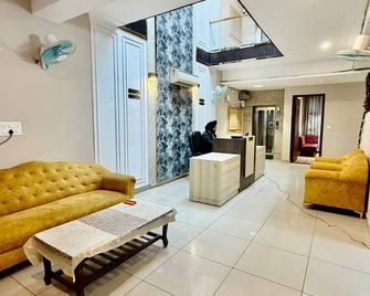Hotel Maria - Zerakpur