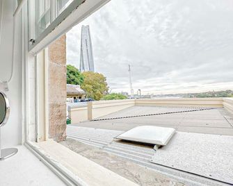 82 Kent St - Sydney - Balcony