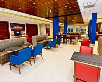 Holiday Inn Express & Suites Perryville I-55 - Perryville - Restaurant