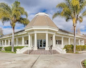 Silverado Gem | Full Kitchen, Fireplace & 2 Patios | Pool & On-Site Dining - Napa - Bâtiment