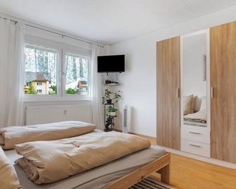 Ferienwohnung Am Brunnen - Durbach - Schlafzimmer