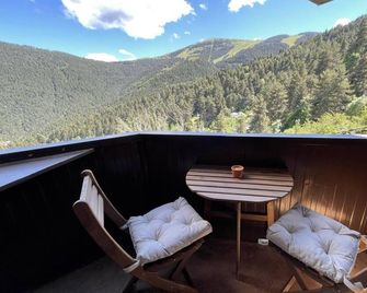 Apartament a La Molina, grans vistes, llar de foc - Alp - Balcó