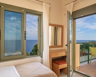 Villa Dinos with swimming pool - Skala - Balkon