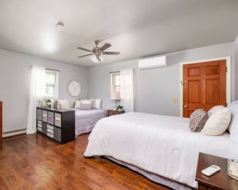 Nona's Cottage-Waynesboro/Shenandoah Valley, VA - Waynesboro - Slaapkamer