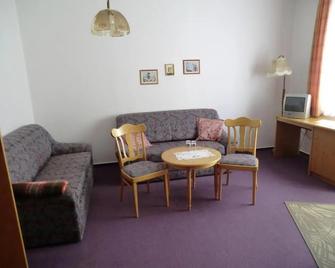 Hotel Zum Schneekopf 'Garni' - Oberhof - Oturma odası