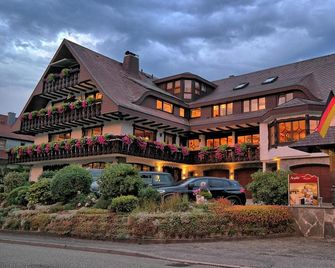 Hotel Garni Bergblick - Biberach - Building