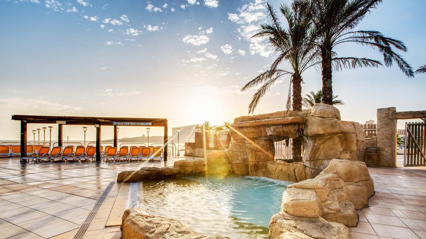 AX Sunny Coast Resort & Spa