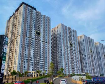 Cozy Living 2Br Apartment Tokyo Riverside - Sepatan - Edificio