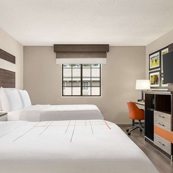 La Quinta Inn Lexington/Horse Park image 1