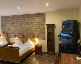 Avalon Bed & Breakfast Themen/- Nichtraucherhotel - Hannover - Bedroom