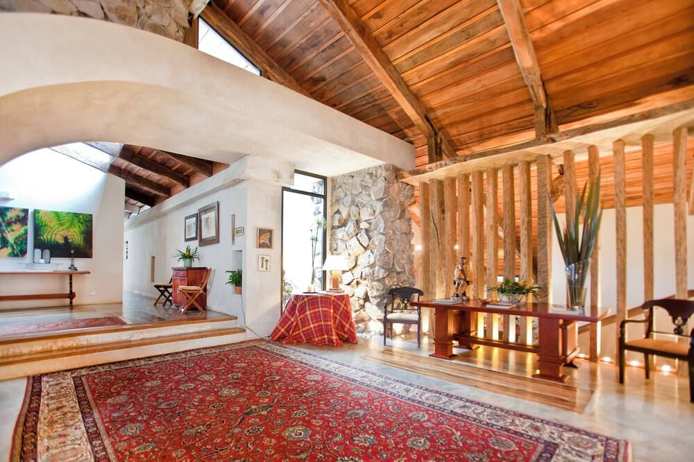 Poas Volcano Lodge - Vara Blanca