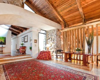 Poas Volcano Lodge - Vara Blanca