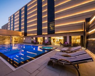 Braira Qurtubah Riyadh - Riad - Piscina