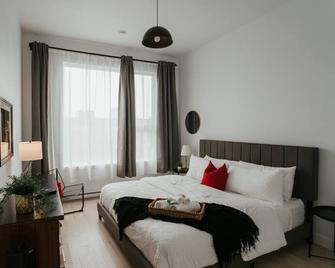 Welcoming and Light Filled 2bdr Apartment - Montreal - Habitación