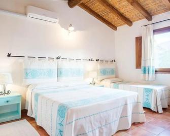 Hotel Sa Tanca E Bore - Siniscola - Bedroom