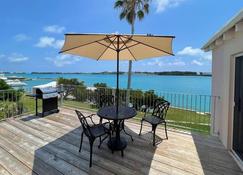 Relaxing One Bedroom with Patio Ocean Views - Saint George's - Balcony