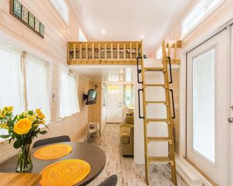 Tiny House Siesta - Sarasota - Stairs