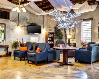 Comfort Inn Pomona near Fairplex - Pomona - Lobby